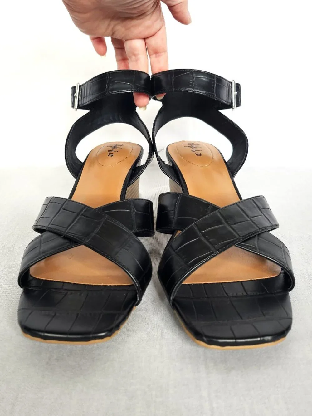 Style & Co Leezaap Black Croc Wedge Sandals | Size 7.5M